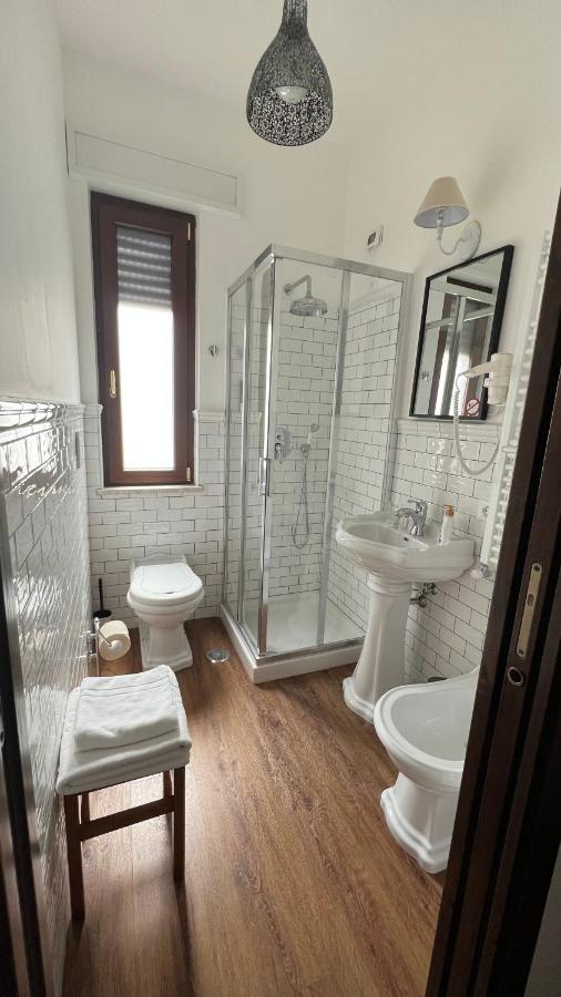 Guest House Le Vagabonde 菲乌米奇诺 外观 照片