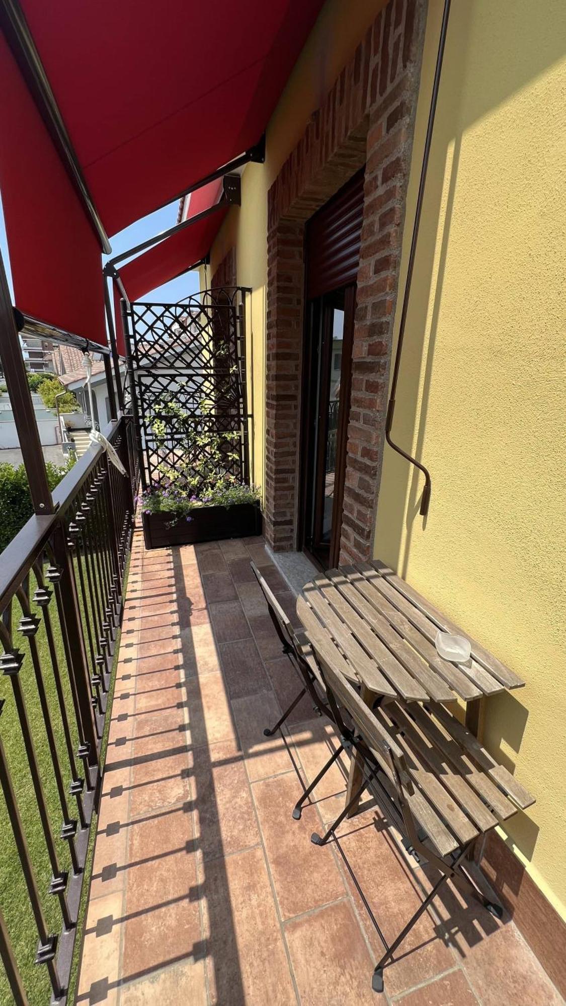 Guest House Le Vagabonde 菲乌米奇诺 外观 照片