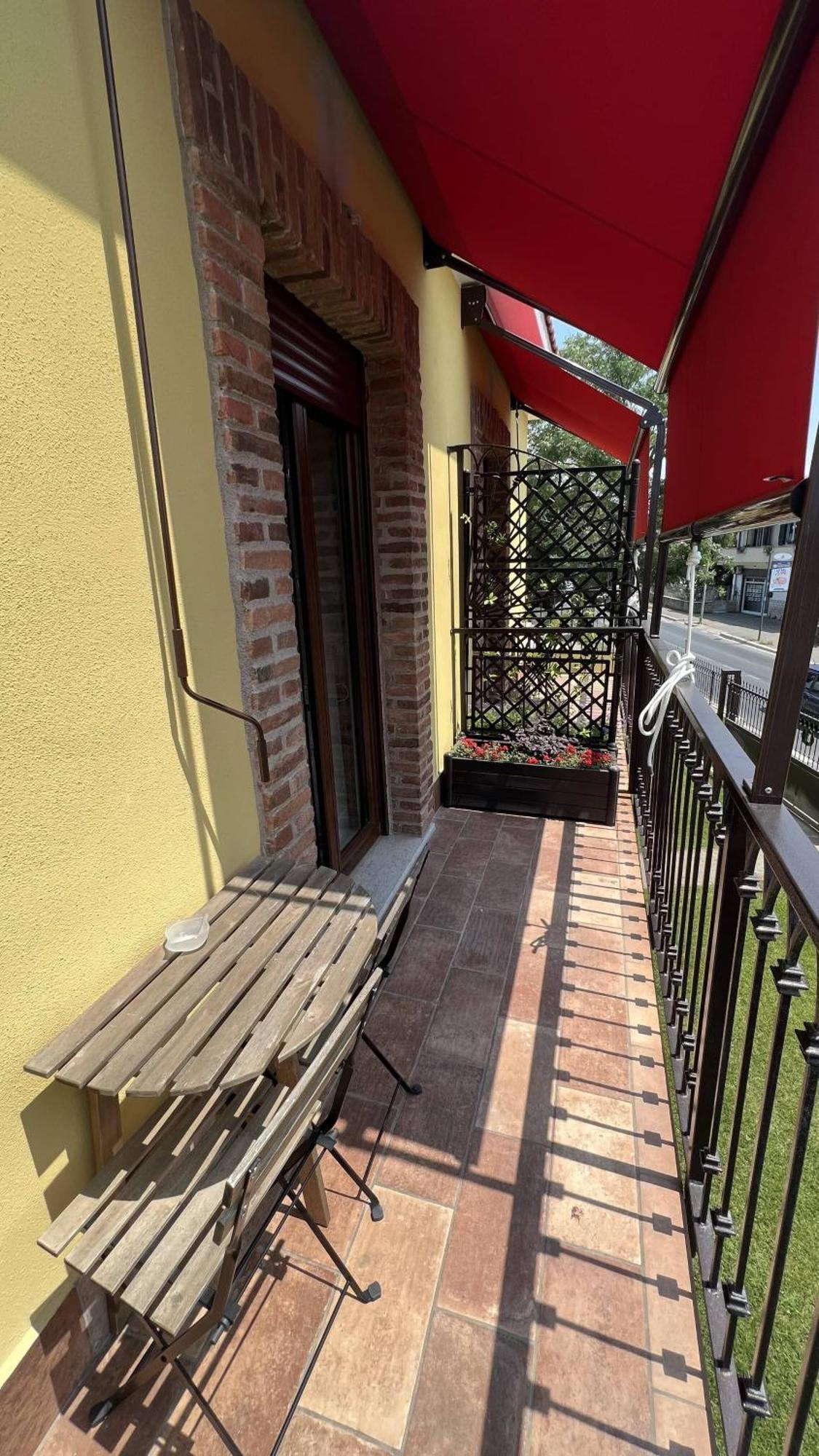 Guest House Le Vagabonde 菲乌米奇诺 外观 照片